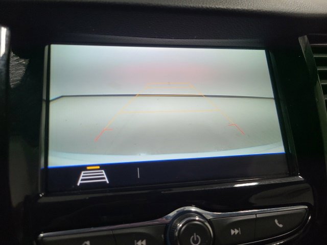 Used 2019 Chevrolet Trax LT w/ LT Convenience Package FWD image 29