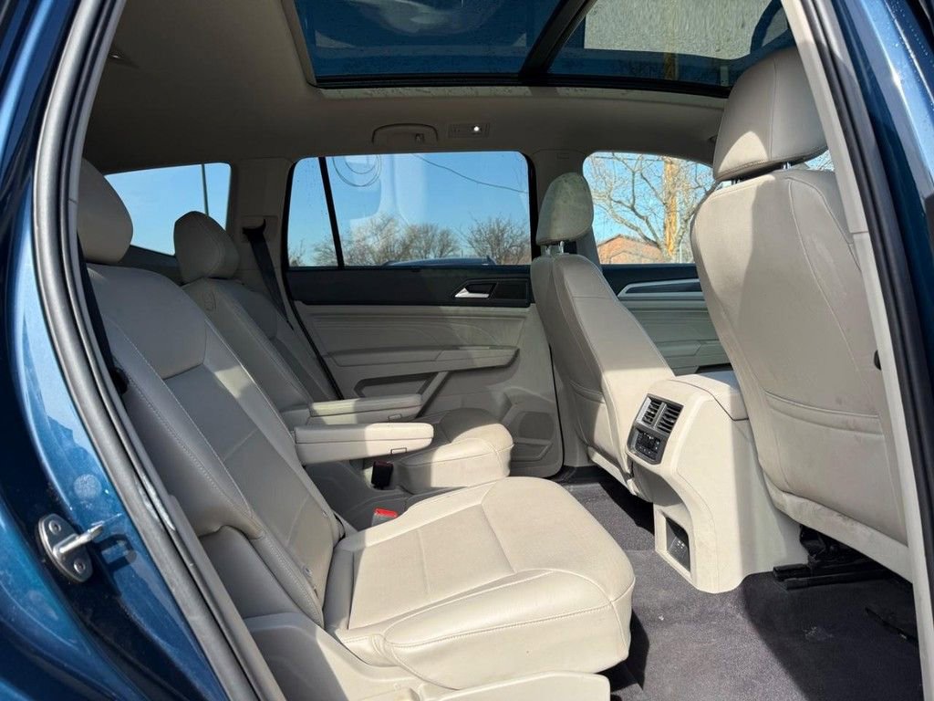 Used 2022 Volkswagen Atlas SEL R-Line image 13