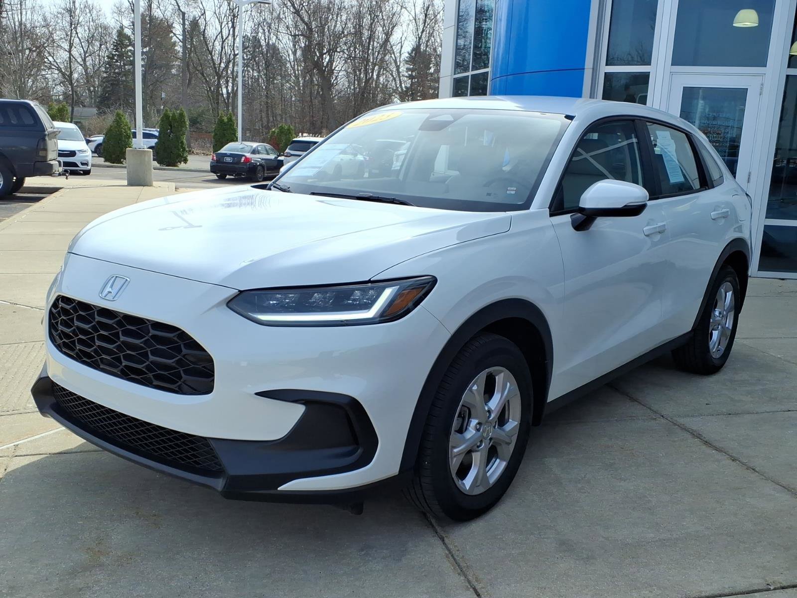 Used 2023 Honda HR-V LX image 3