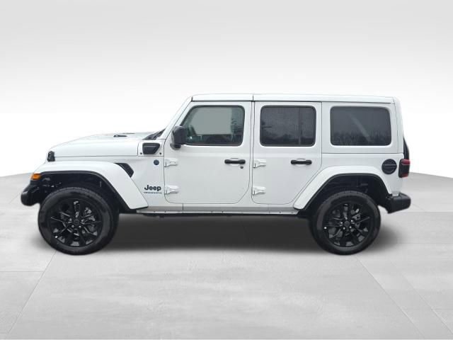 Used 2025 Jeep Wrangler Unlimited Sahara w/ Safety Group image 3