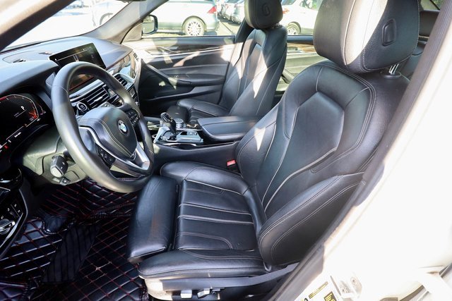 Used 2020 BMW 530i xDrive 530i xDrive w/ Convenience Package image 29