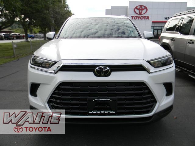 New 2026 Toyota Grand Highlander XLE FWD image 6