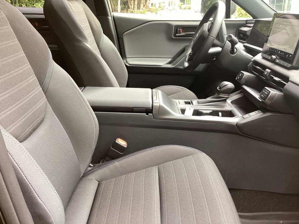 Used 2026 Toyota RAV4 SE w/ Convenience Package AWD/4WD image 5