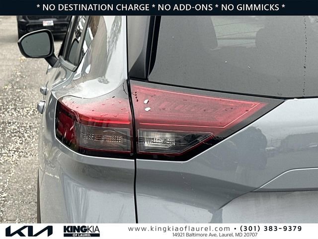 Used 2025 Nissan Rogue SV AWD/4WD image 29