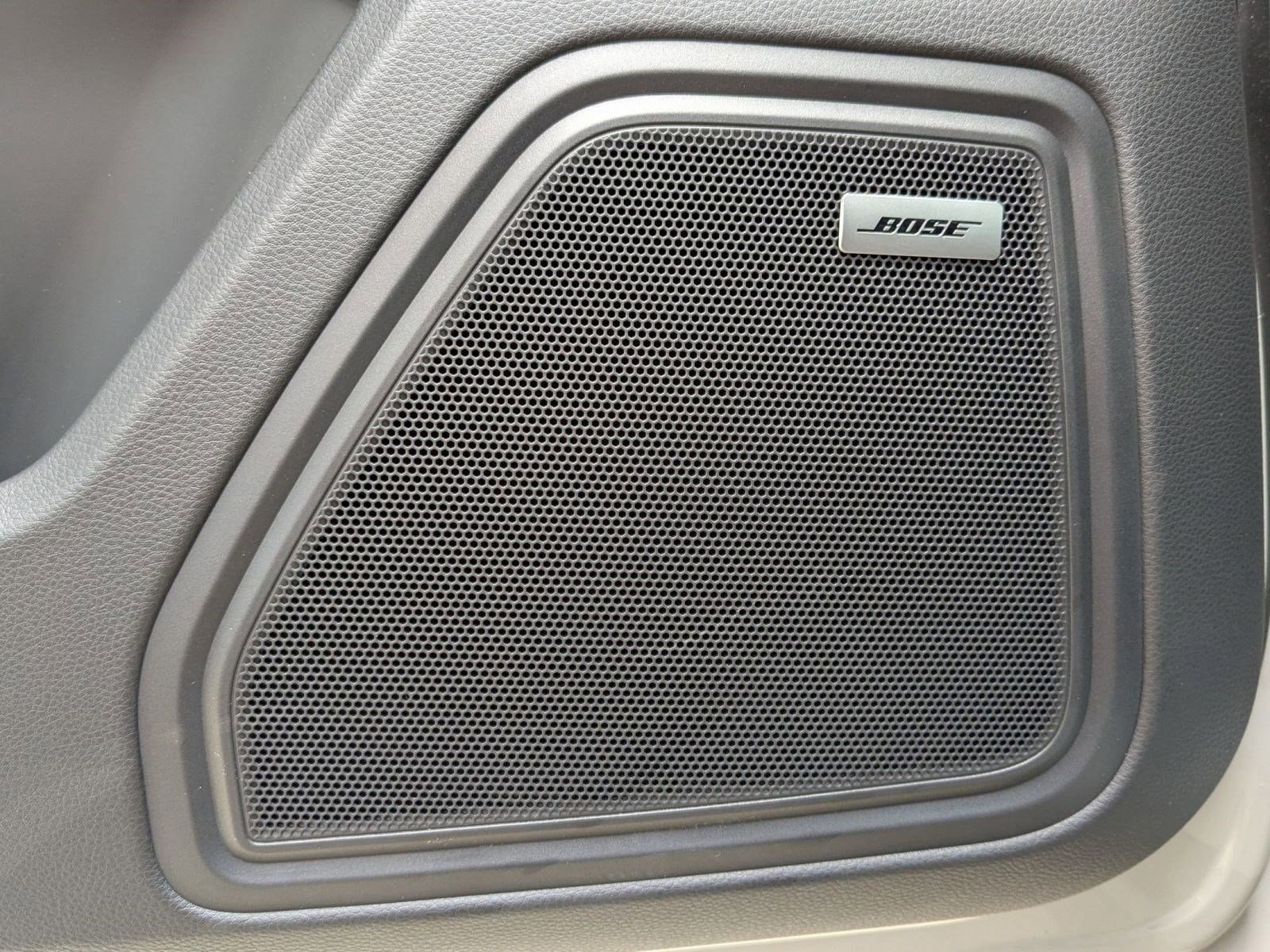 Certified 2025 Porsche Macan image 14