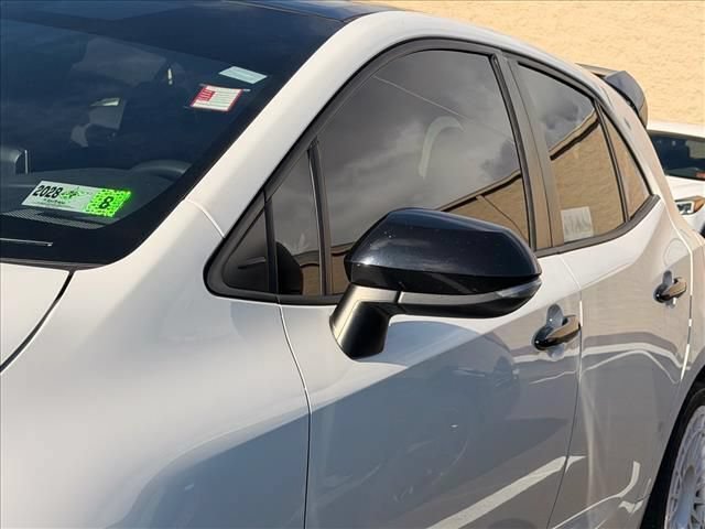 Used 2022 Toyota Corolla SE FWD image 23
