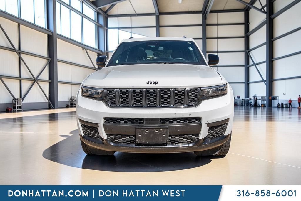 Used 2023 Jeep Grand Cherokee L Laredo AWD/4WD image 26