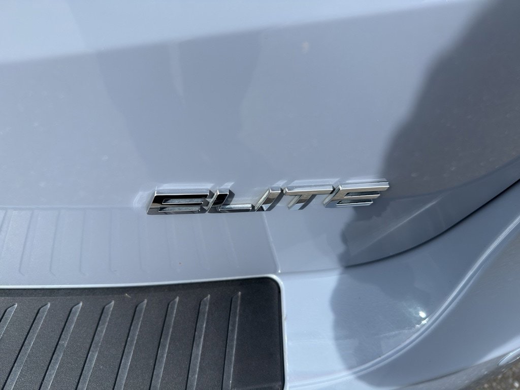 Used 2023 Honda Odyssey Elite image 6