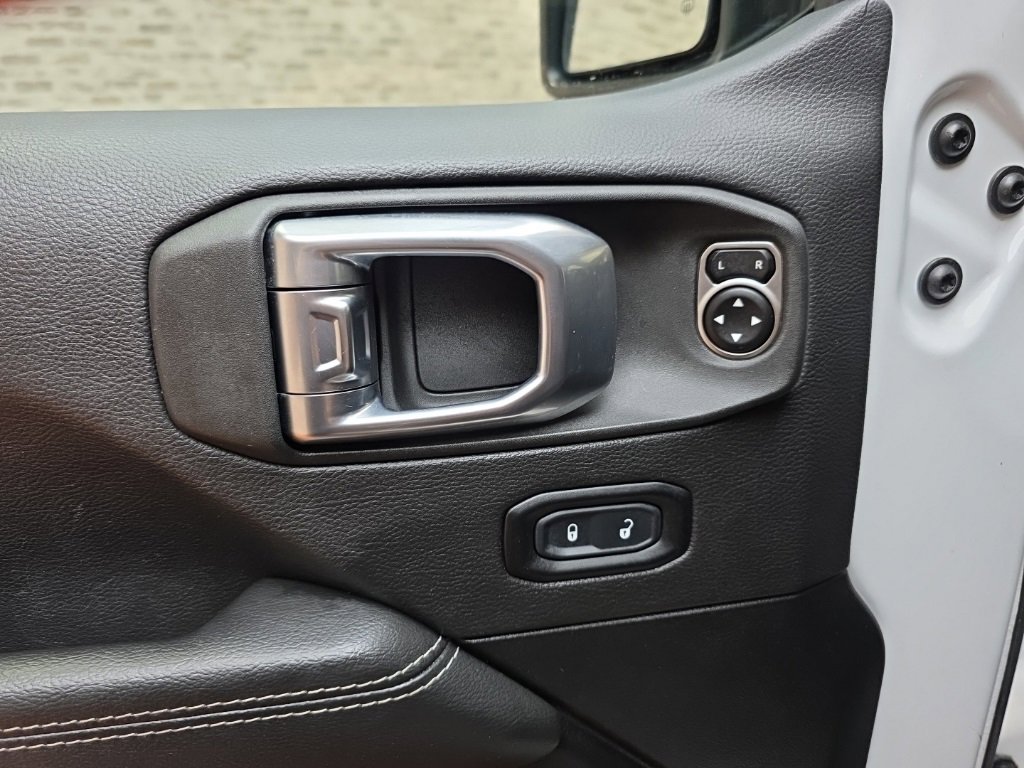 Used 2023 Jeep Gladiator Overland image 29