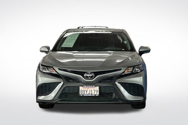 Used 2022 Toyota Camry SE image 10