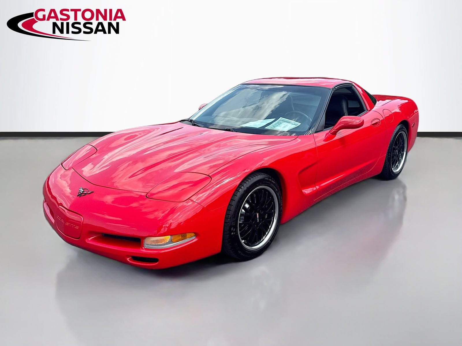 Used 1998 Chevrolet Corvette Coupe w/ Memory Pkg RWD video 3