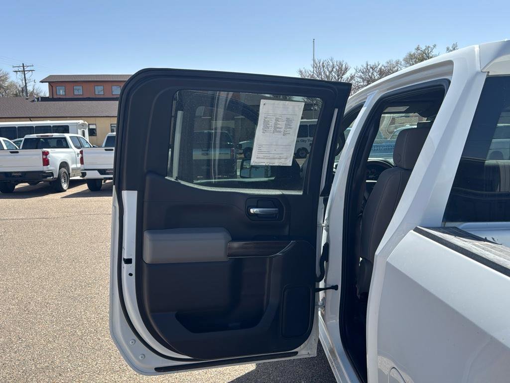 Used 2021 Chevrolet Silverado 1500 RST w/ Z71 Off-Road Package image 16