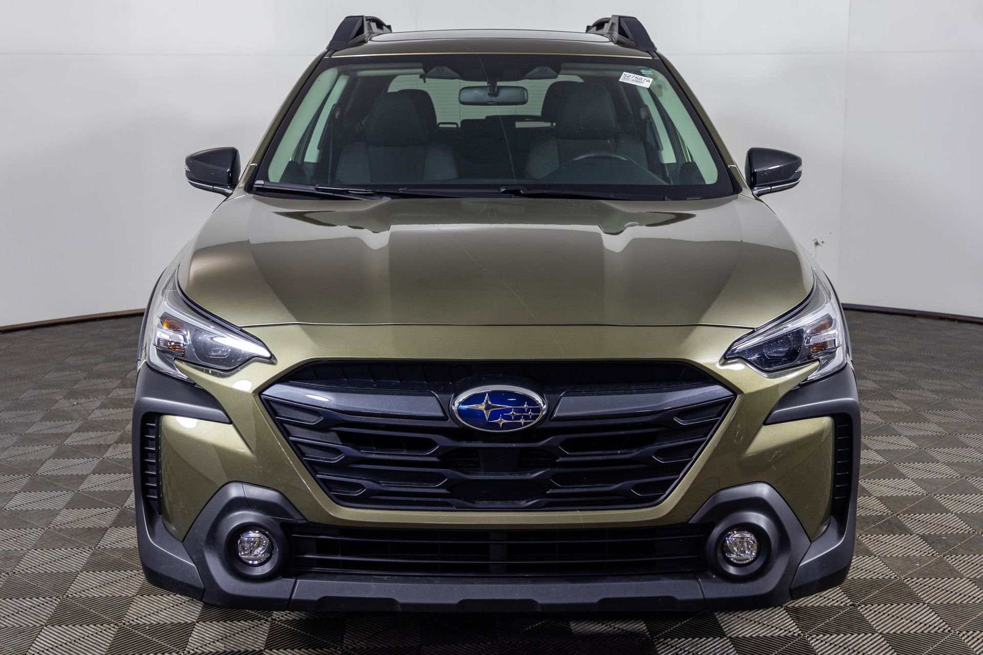 Used 2025 Subaru Outback Premium AWD/4WD image 14