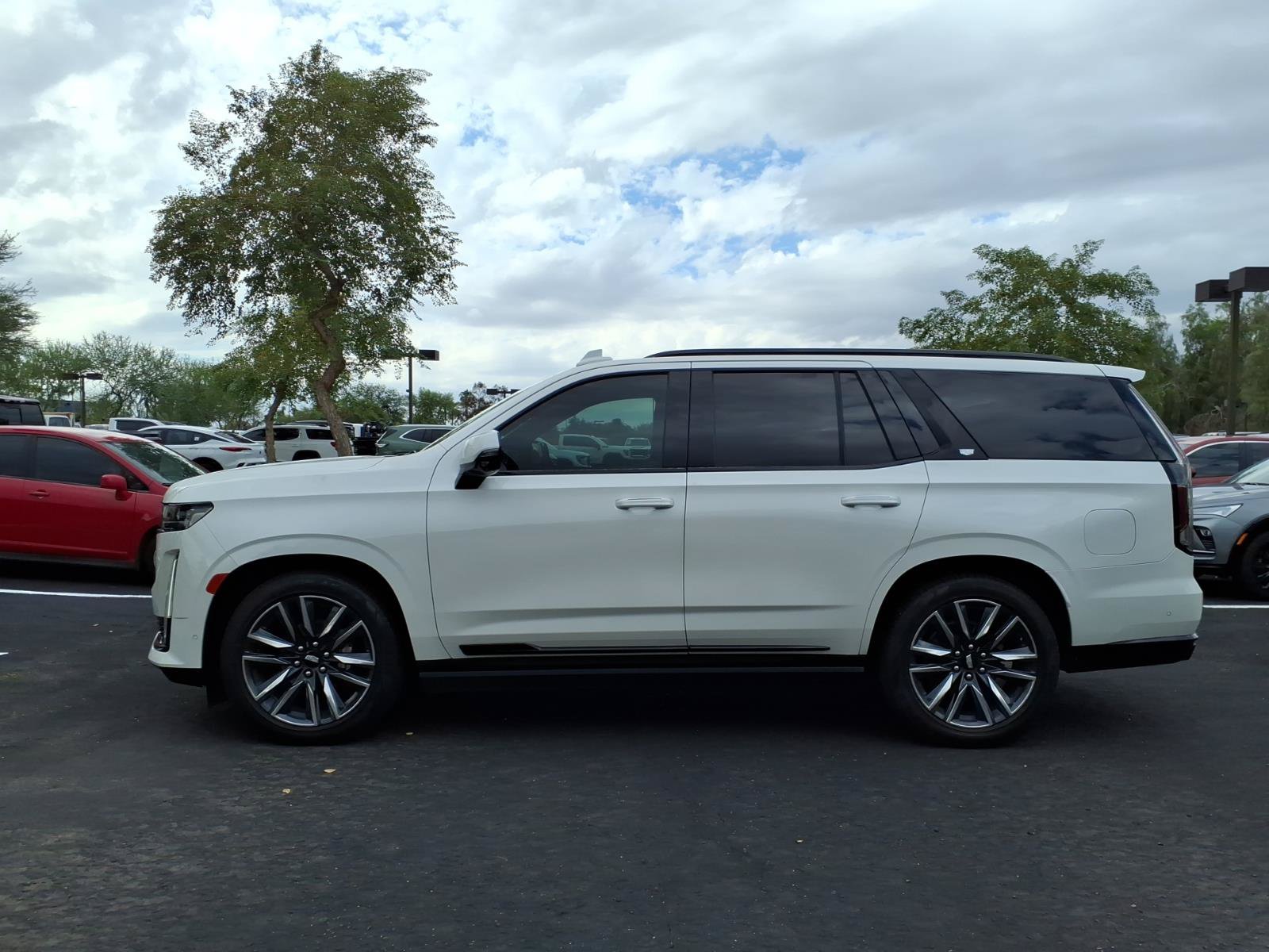 Used 2021 Cadillac Escalade Sport w/ Driver Assist Tech Package AWD/4WD image 9