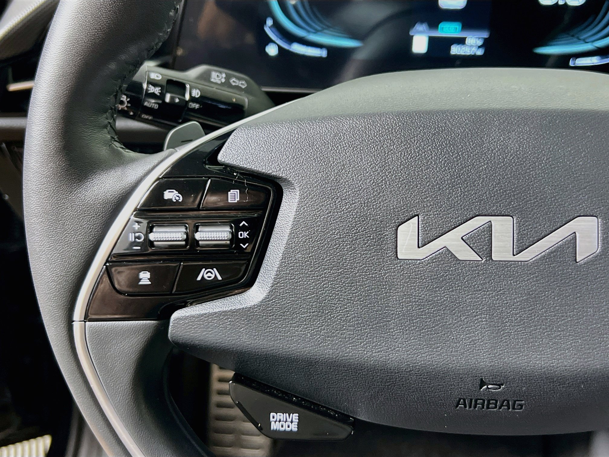 Used 2024 Kia Niro SX Touring FWD image 18