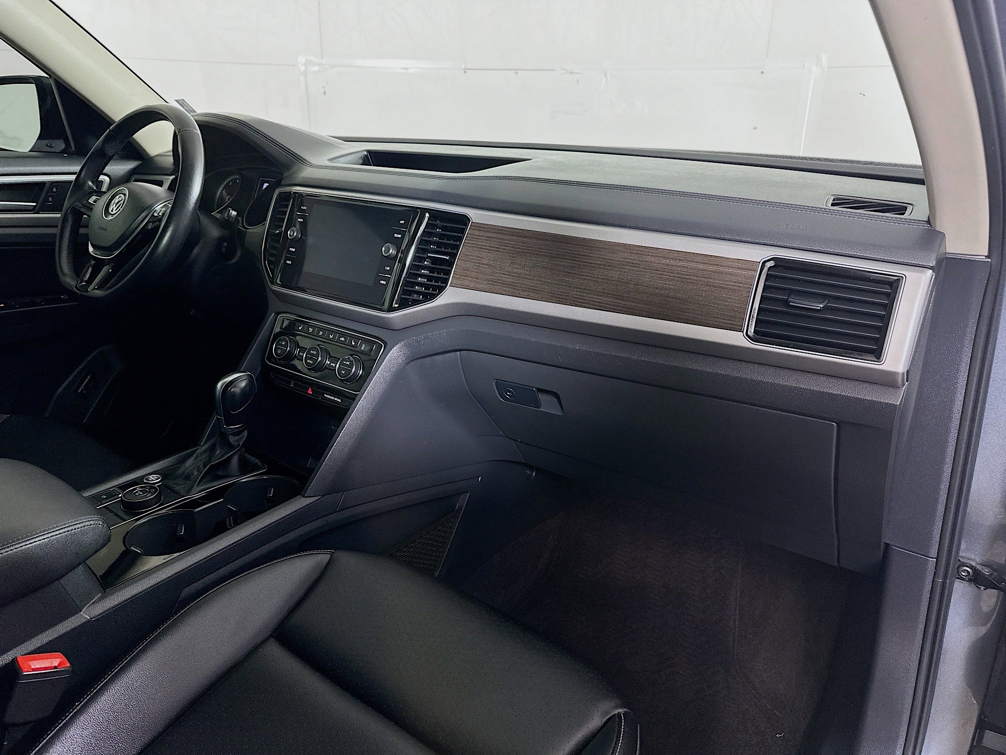 Used 2018 Volkswagen Atlas SEL image 30