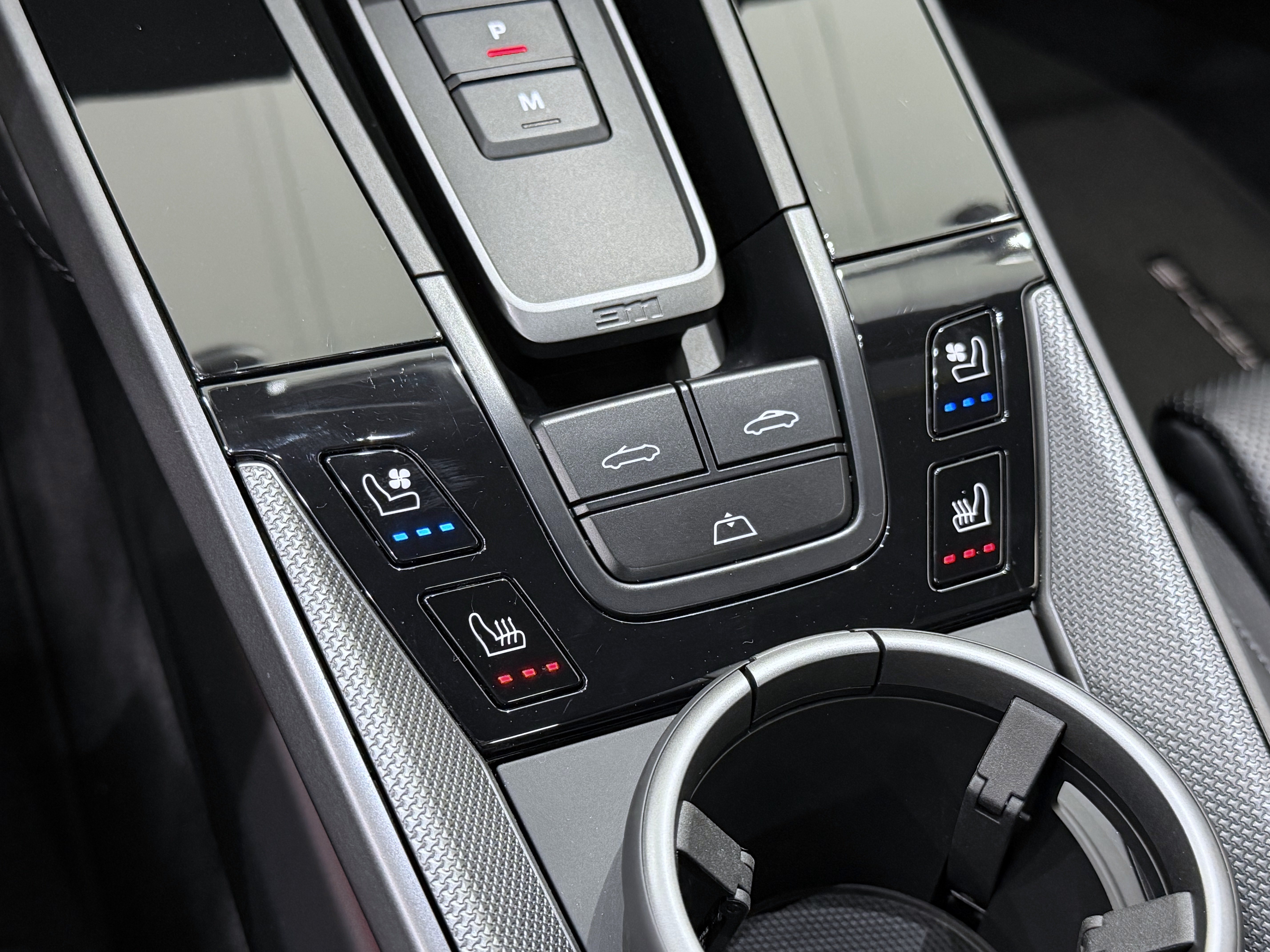 Certified 2023 Porsche 911 Carrera RWD image 39