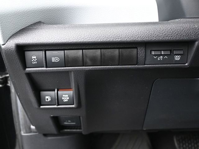 Used 2025 Toyota Sienna XLE image 22