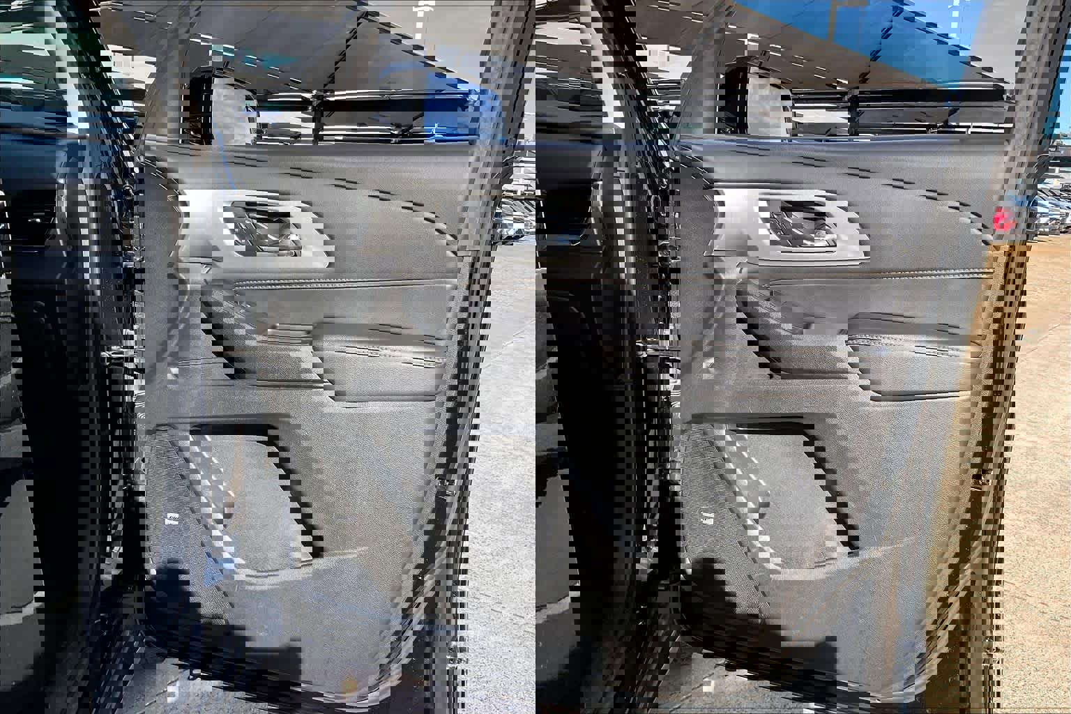 Used 2020 Chevrolet Traverse RS image 21