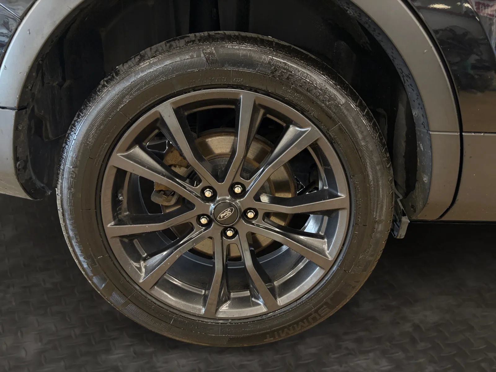Used 2019 Ford Explorer XLT w/ Equipment Group 202A AWD/4WD image 42