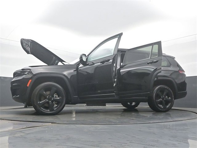 Used 2024 Jeep Grand Cherokee L Altitude image 61