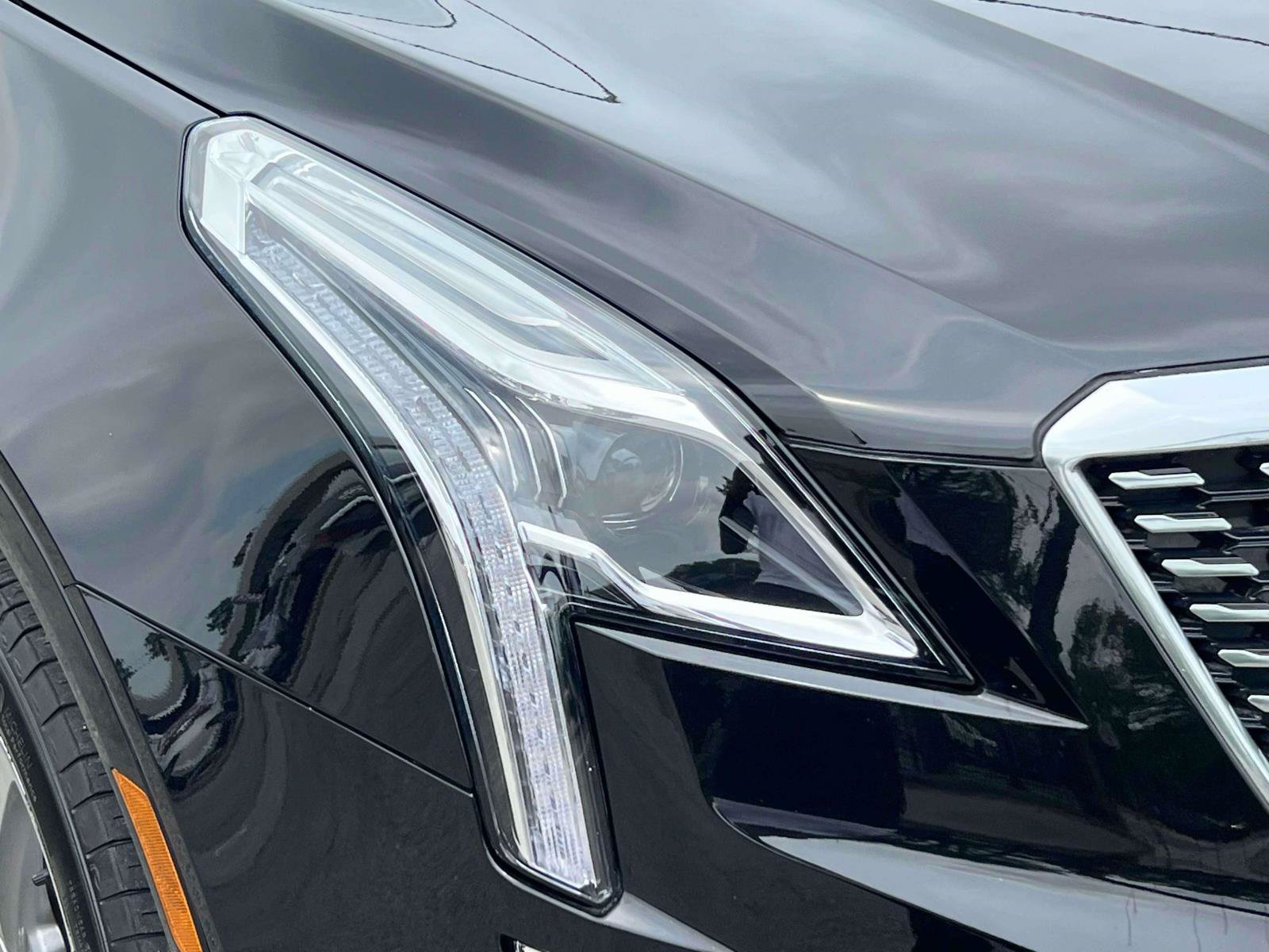Certified 2023 Cadillac XT5 Premium Luxury AWD/4WD image 9