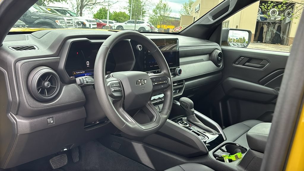 Used 2024 Chevrolet Colorado Trail Boss AWD/4WD image 23