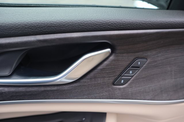 New 2025 Jeep Grand Cherokee L Limited w/ Trailer Tow Package image 10