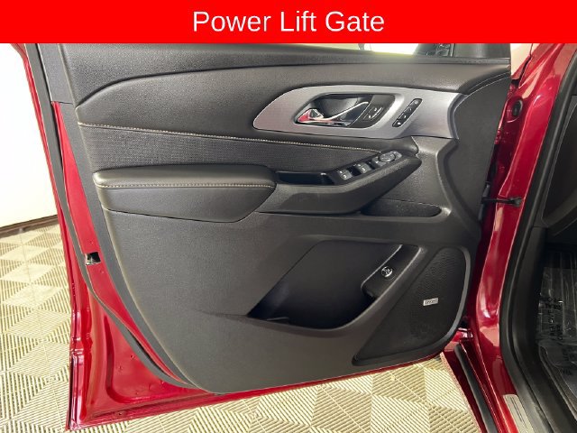 Used 2019 Chevrolet Traverse Premier w/ Driver Confidence II Package FWD image 12