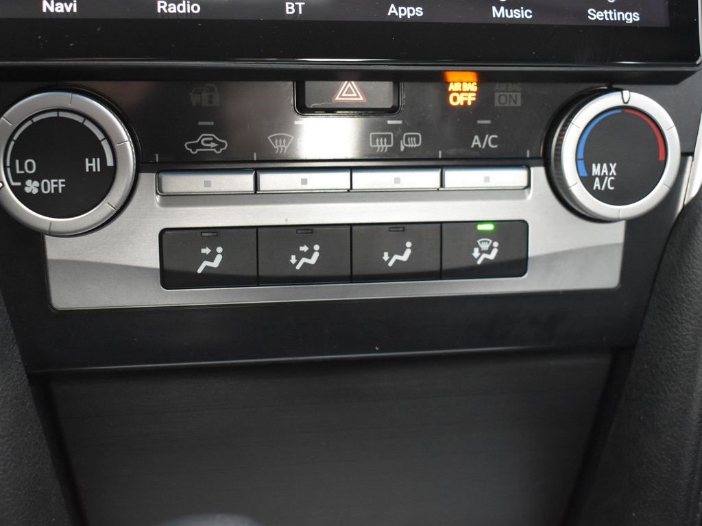 Used 2013 Toyota Camry SE image 18