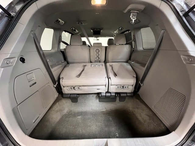 Used 2016 Honda Odyssey SE image 13