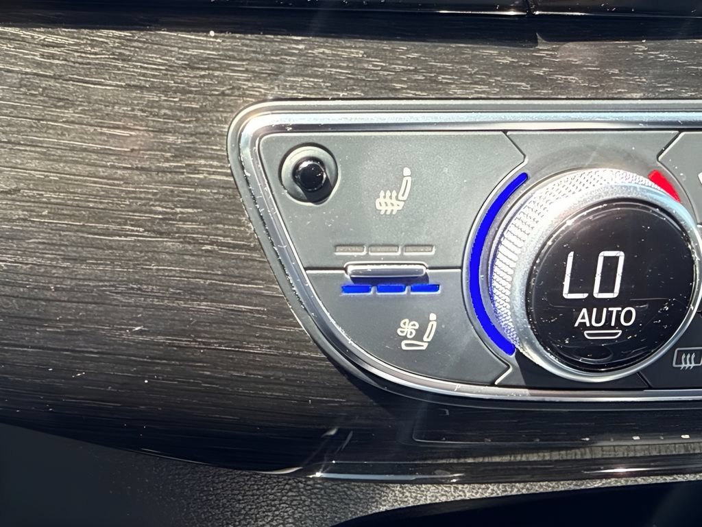 Used 2018 Audi Q7 3.0T Prestige w/ Prestige Package AWD/4WD image 21