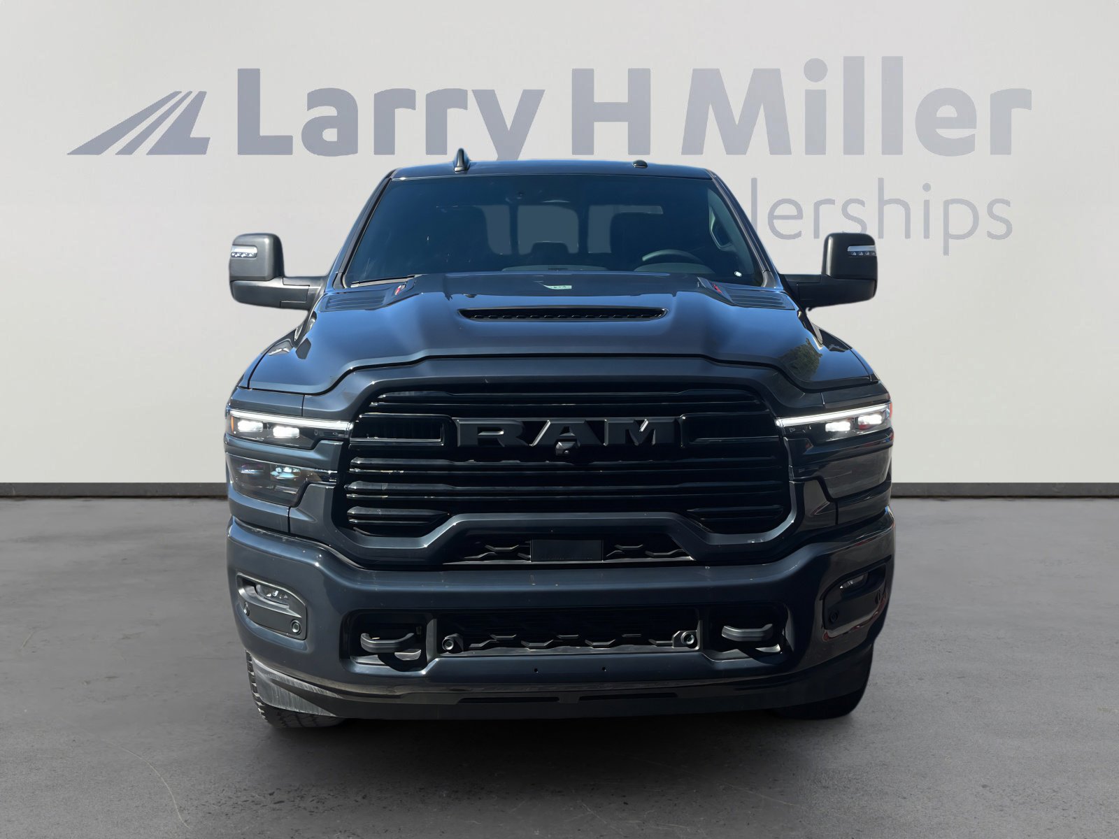 New 2025 RAM 2500 Laramie w/ Night Edition AWD/4WD image 8