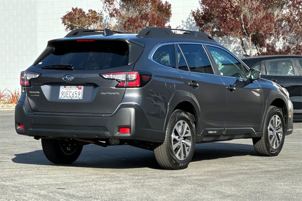 Used 2025 Subaru Outback Premium w/ Popular Package #1A image 4