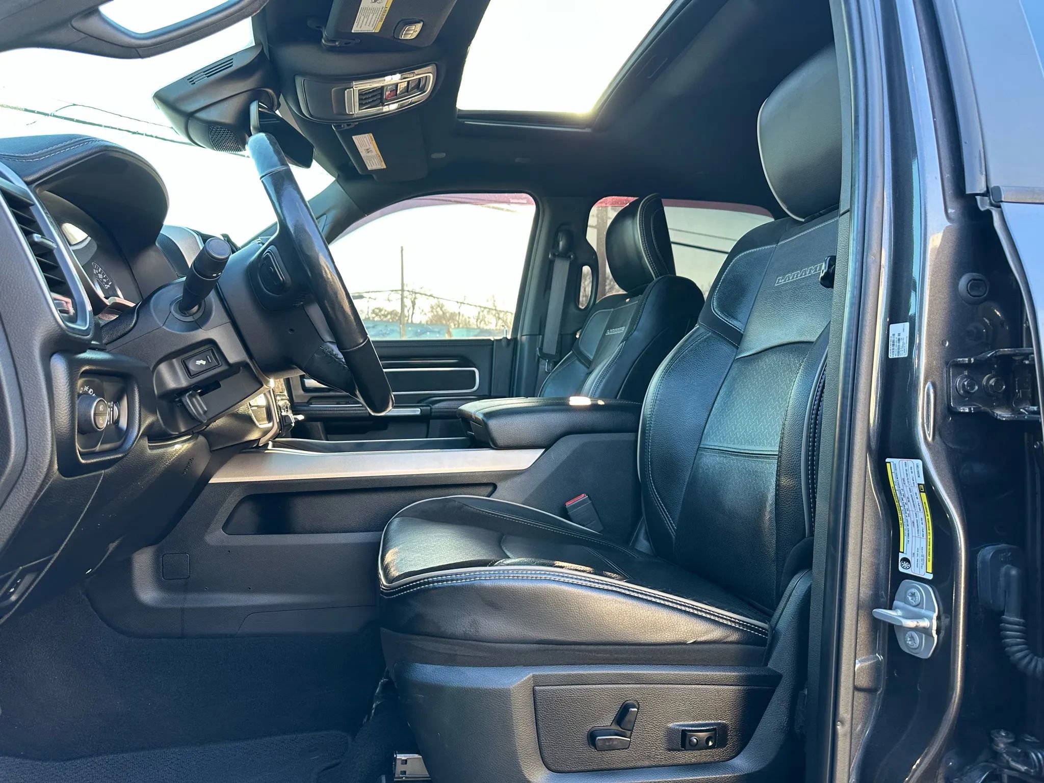Used 2019 RAM 2500 Laramie image 21