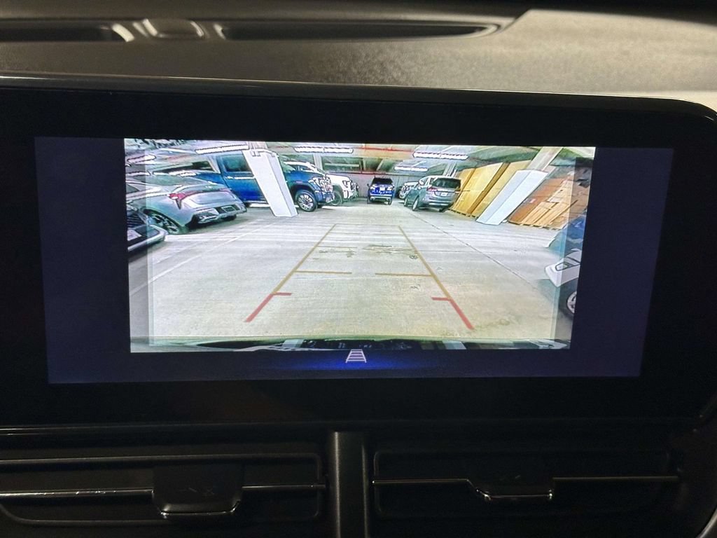 Used 2024 Chevrolet Trax LT w/ Driver Confidence Package FWD image 20
