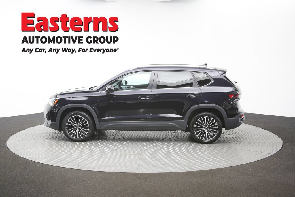 Used 2025 Volkswagen Taos SE FWD image 56