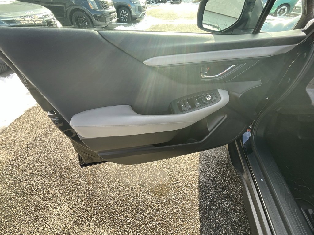 Used 2021 Subaru Outback Premium image 8