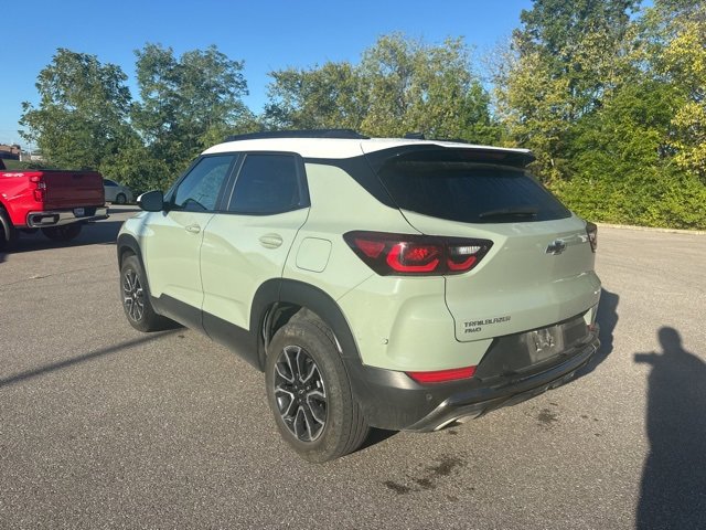 Used 2024 Chevrolet TrailBlazer ACTIV w/ Driver Confidence Package image 3