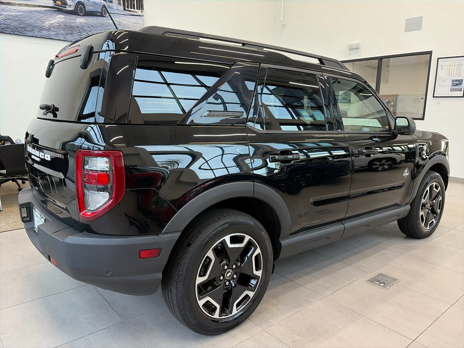Used 2021 Ford Bronco Sport Outer Banks AWD/4WD image 4
