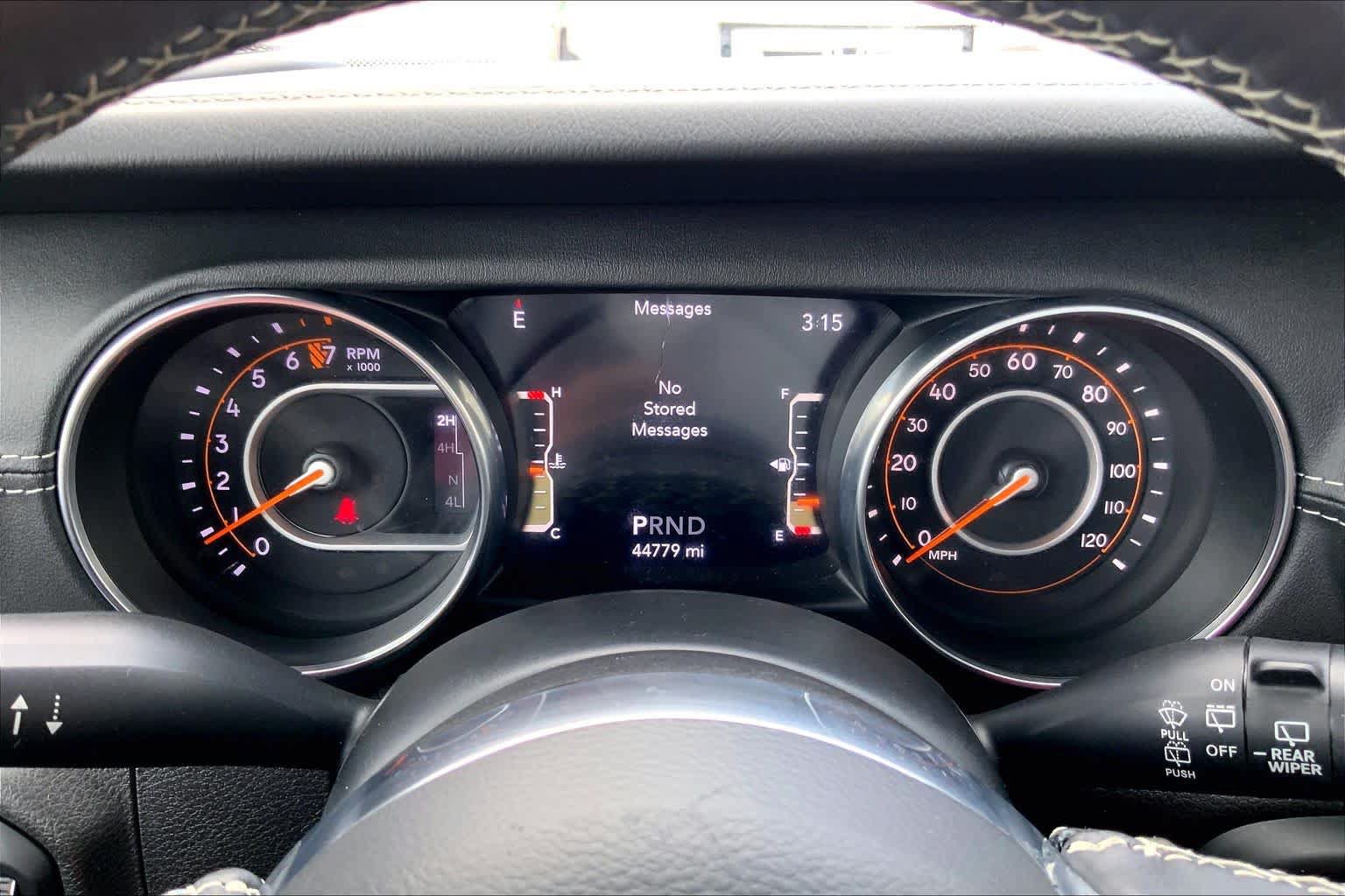 Used 2018 Jeep Wrangler Unlimited Sahara w/ Dual Top Group AWD/4WD image 26