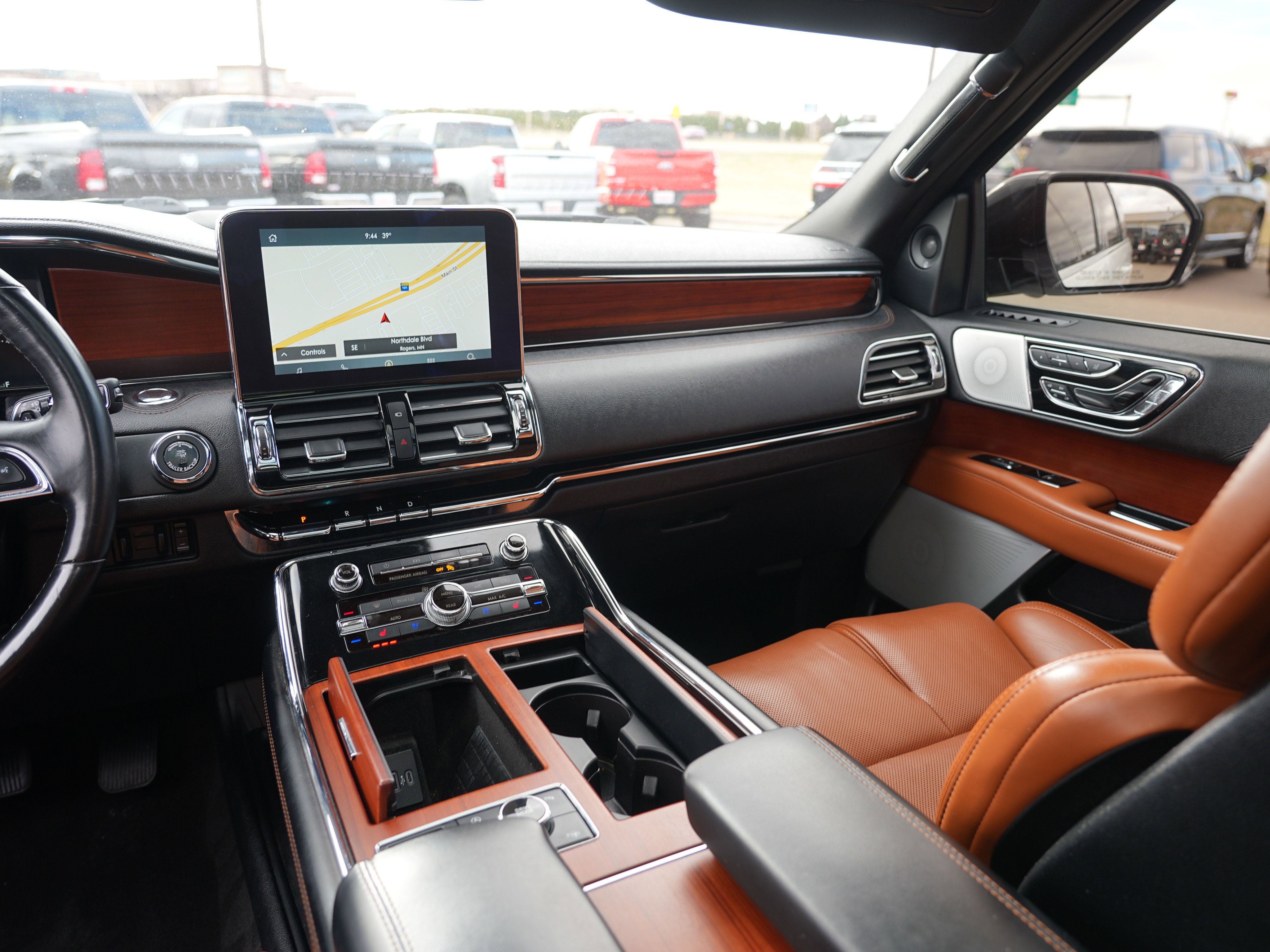 Used 2020 Lincoln Navigator Reserve w/ Luxury Package image 23