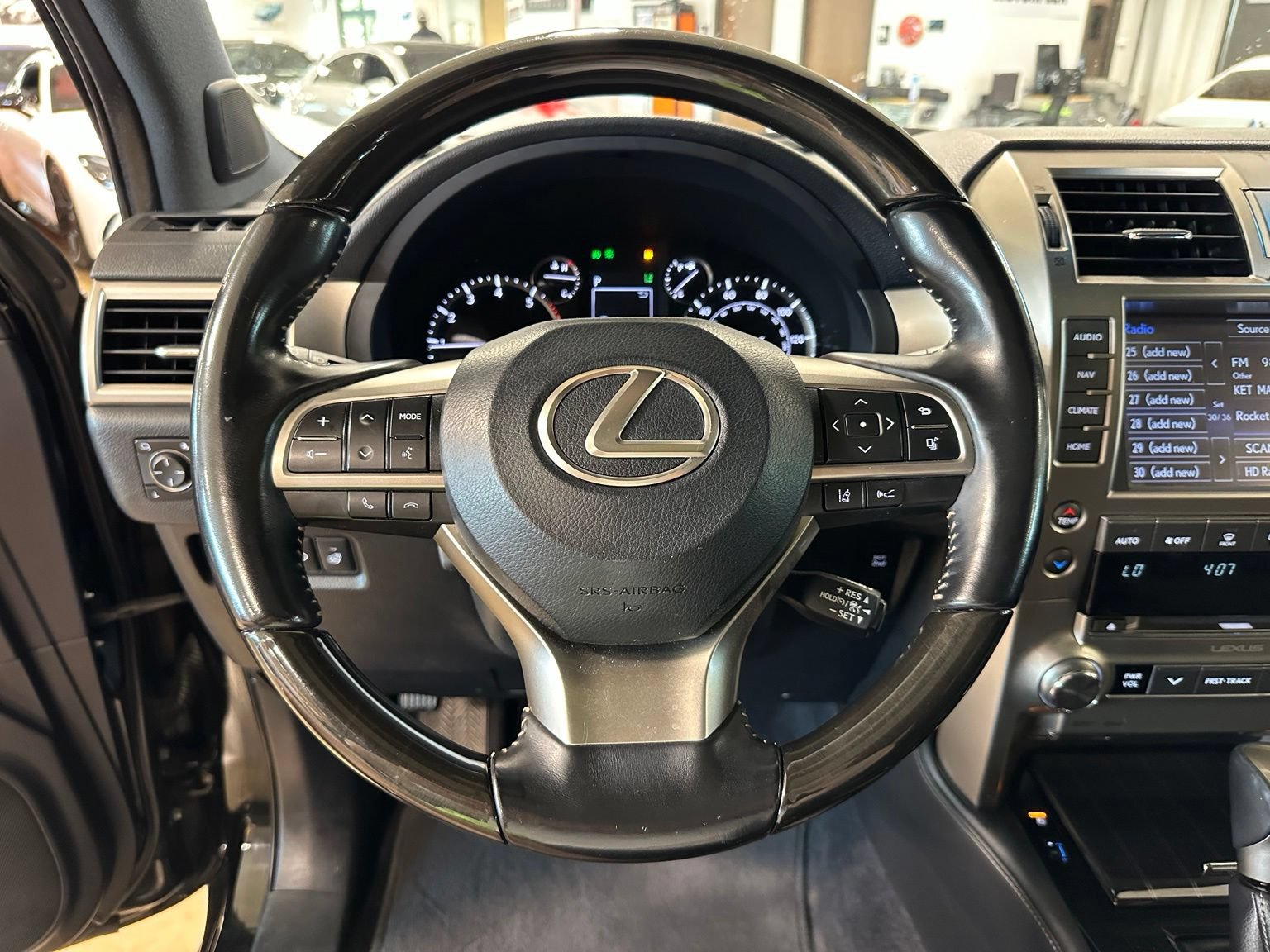 Used 2021 Lexus GX 460 Premium w/ Premium Package AWD/4WD image 17