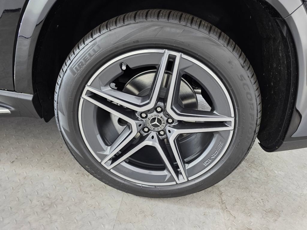 New 2026 Mercedes-Benz GLS 450 4MATIC image 14