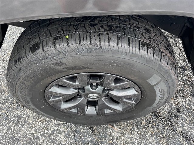 Used 2021 Toyota Tacoma TRD Sport image 3