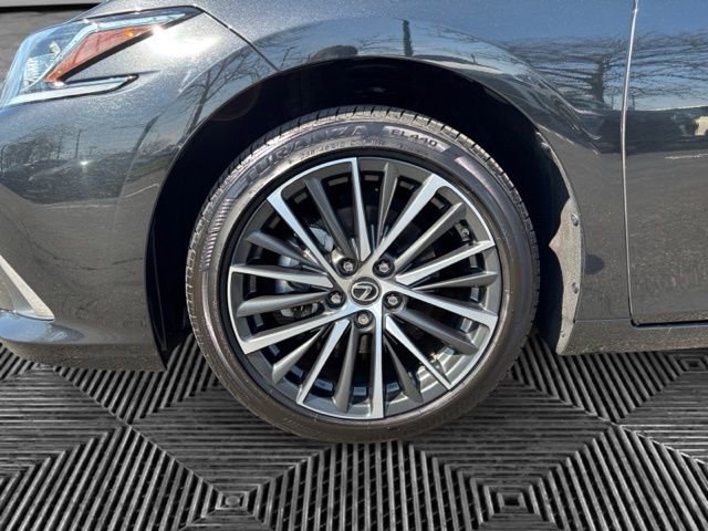 Used 2025 Lexus ES 350 w/ Premium Package image 30