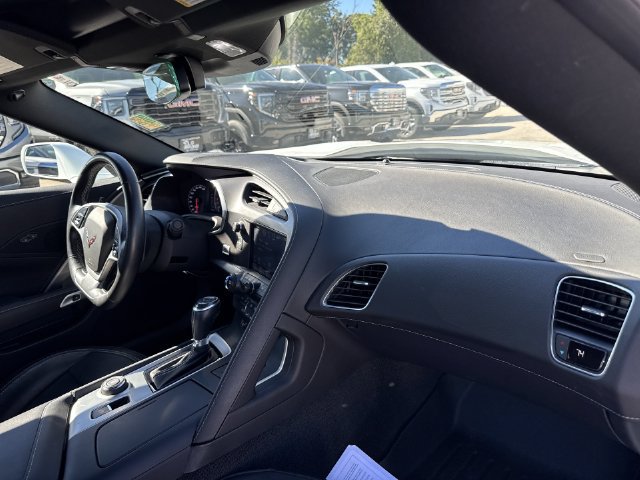 Used 2017 Chevrolet Corvette Stingray Coupe w/ 1LT RWD image 26