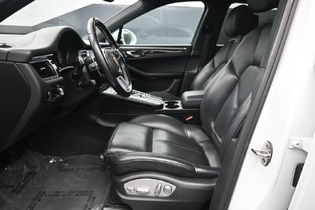 Used 2017 Porsche Macan S AWD/4WD image 12