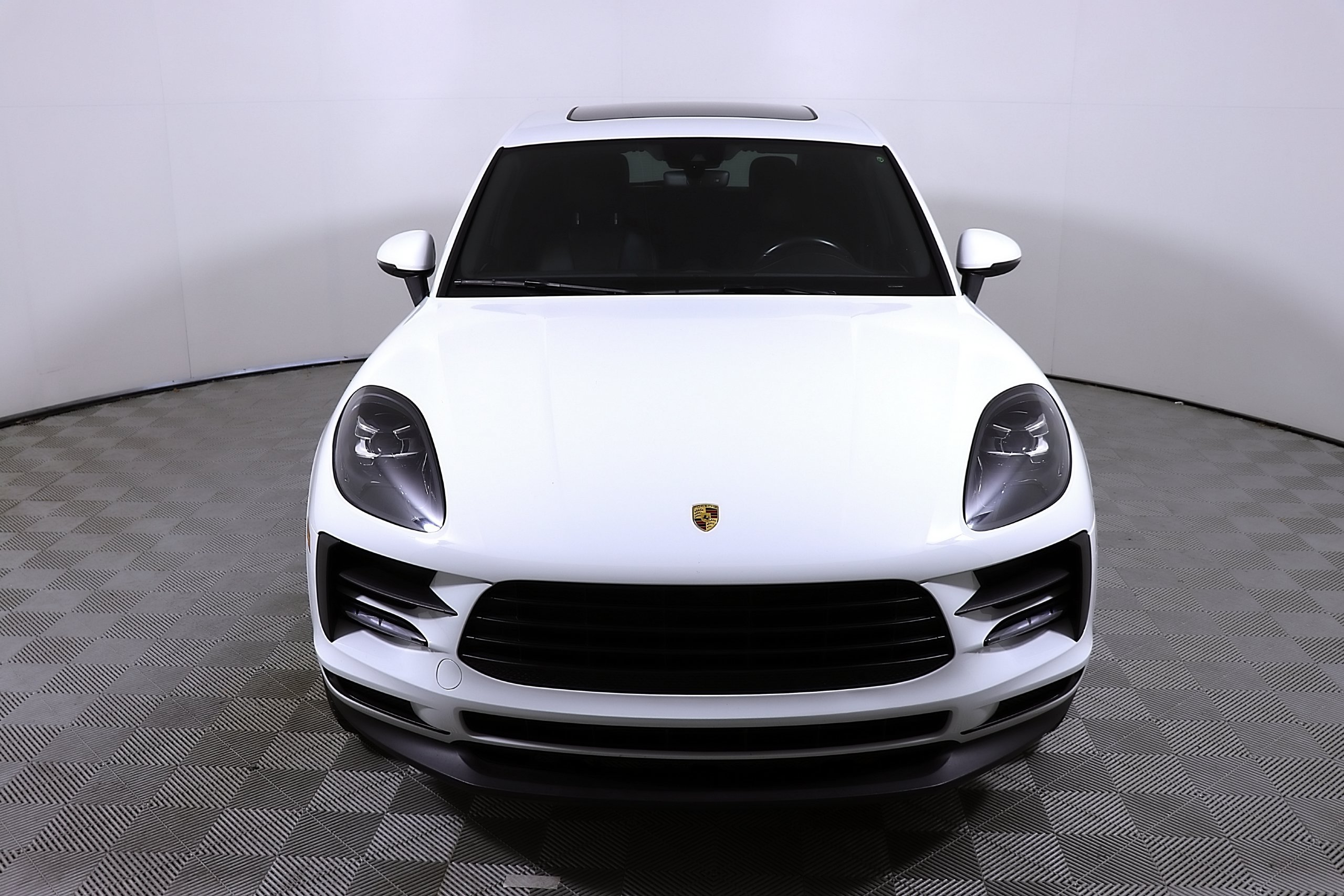 Used 2021 Porsche Macan AWD/4WD image 4