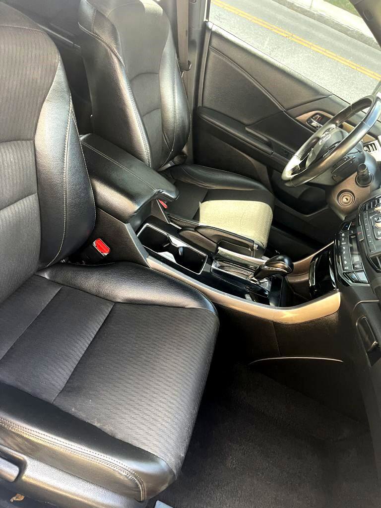 Used 2016 Honda Accord Sport image 31